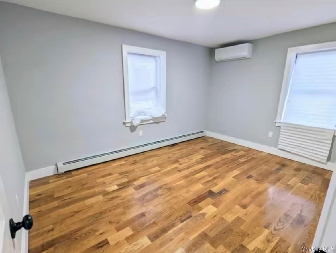 Single Family Springfield  Queens, NY 11413, MLS-961916-7