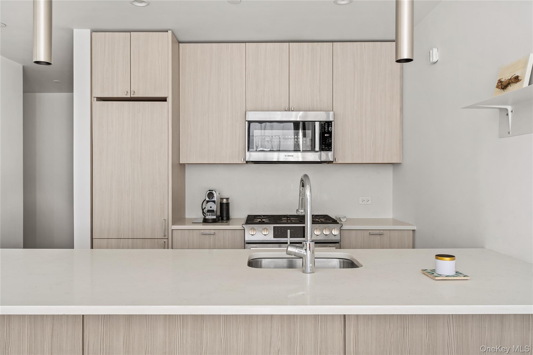 Condo 35th  Queens, NY 11106, MLS-961939-2