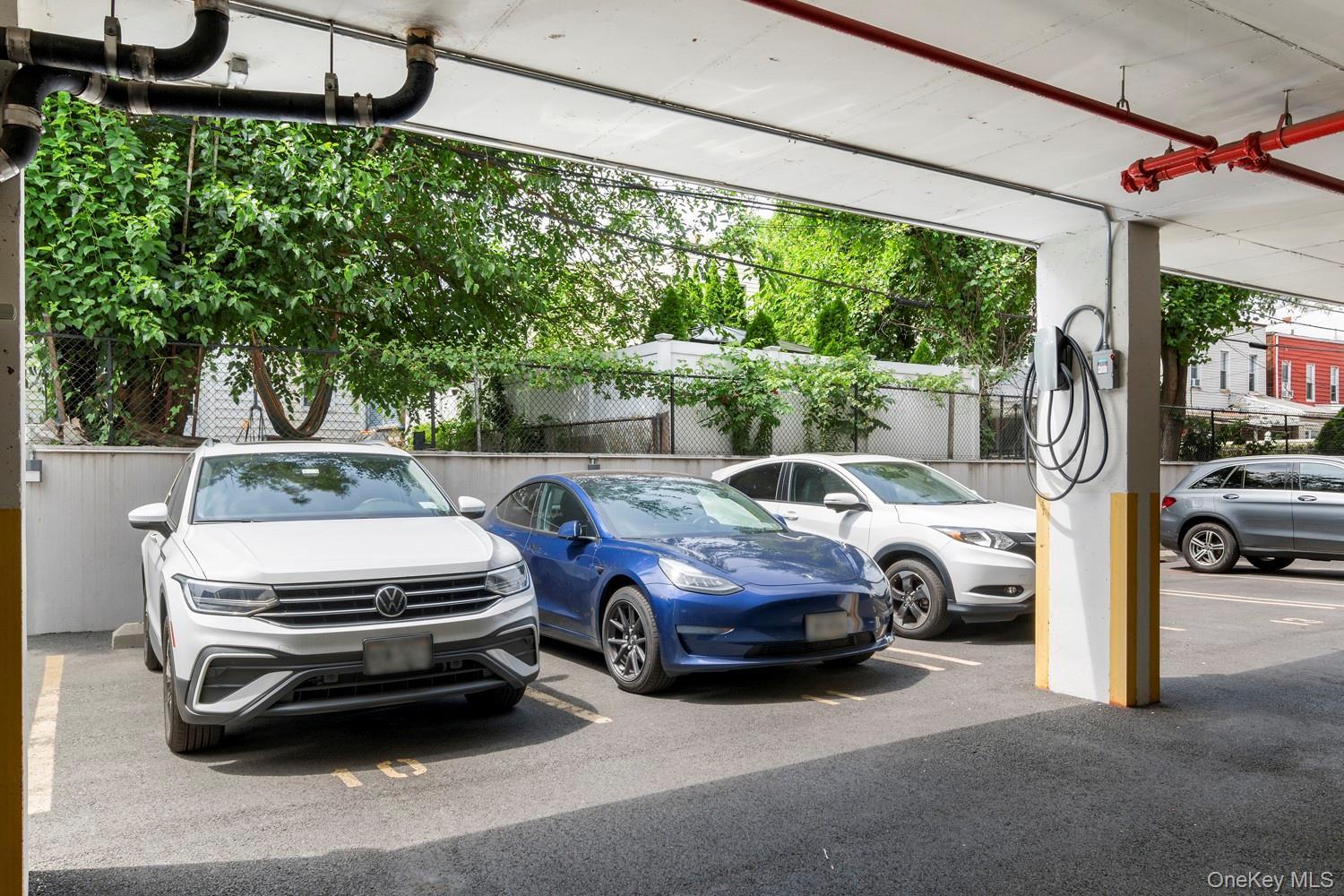 Condo 35th  Queens, NY 11106, MLS-961939-7