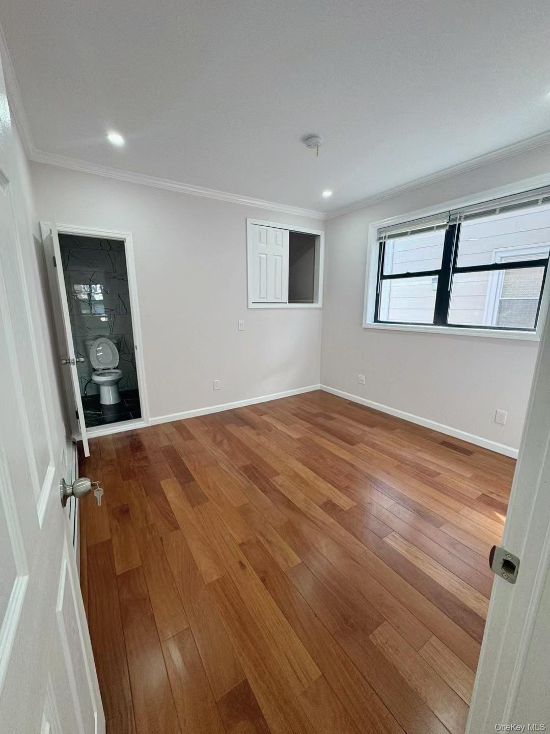 Single Family 17th Queens, NY 11357, MLS-962027-2