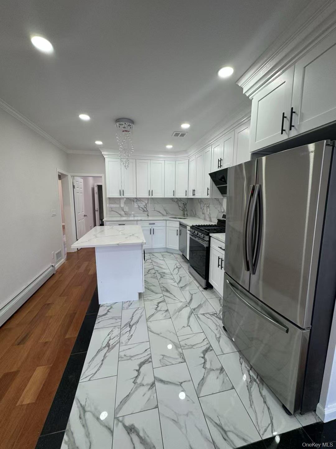 Single Family 17th Queens, NY 11357, MLS-962027-9