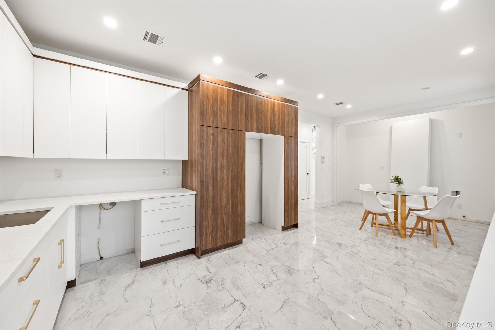 Condo Memorial Park  Rockland County, NY 10977, MLS-962028-11