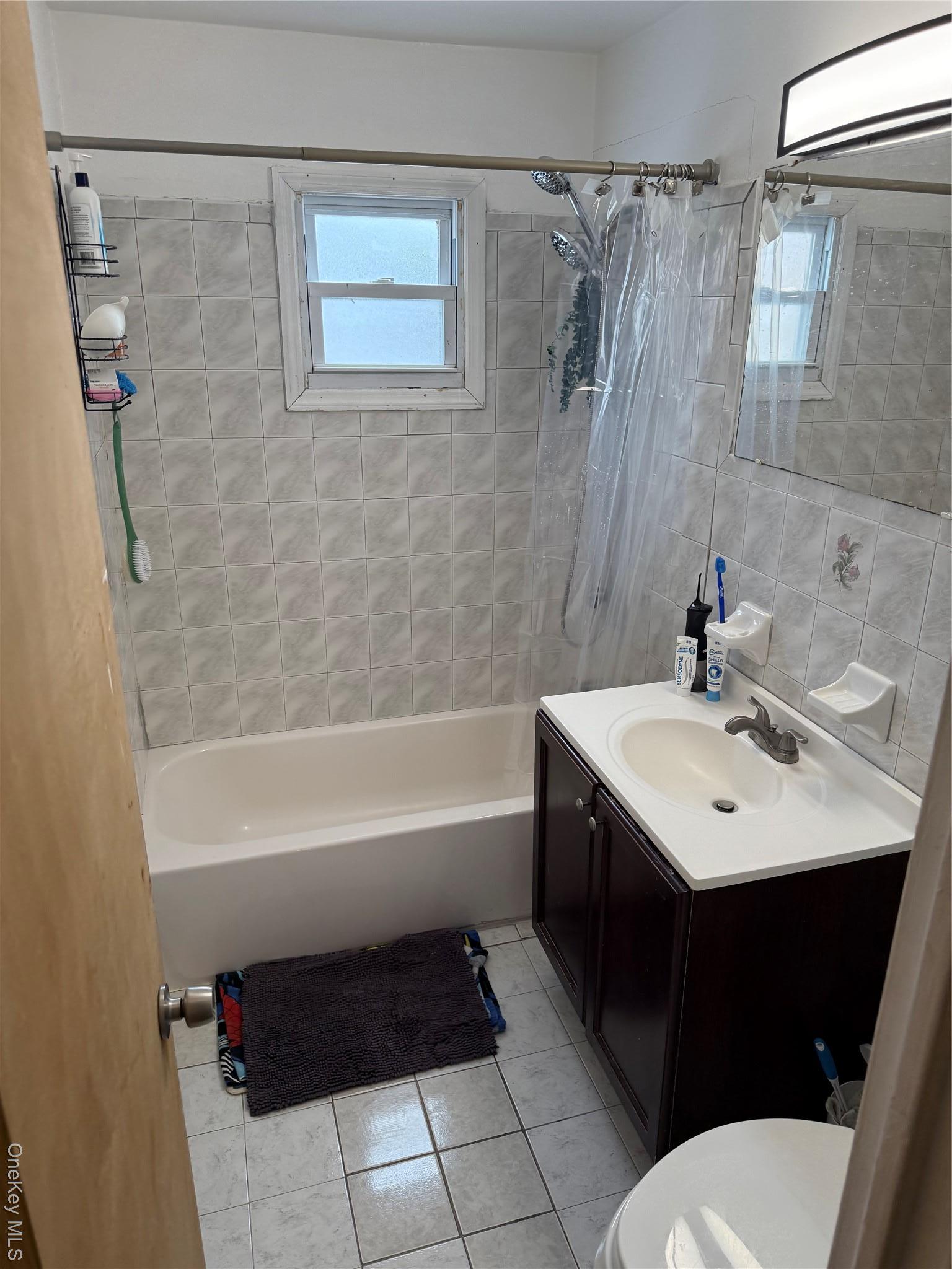 Single Family Brinsmade Bronx, NY 10465, MLS-962072-22