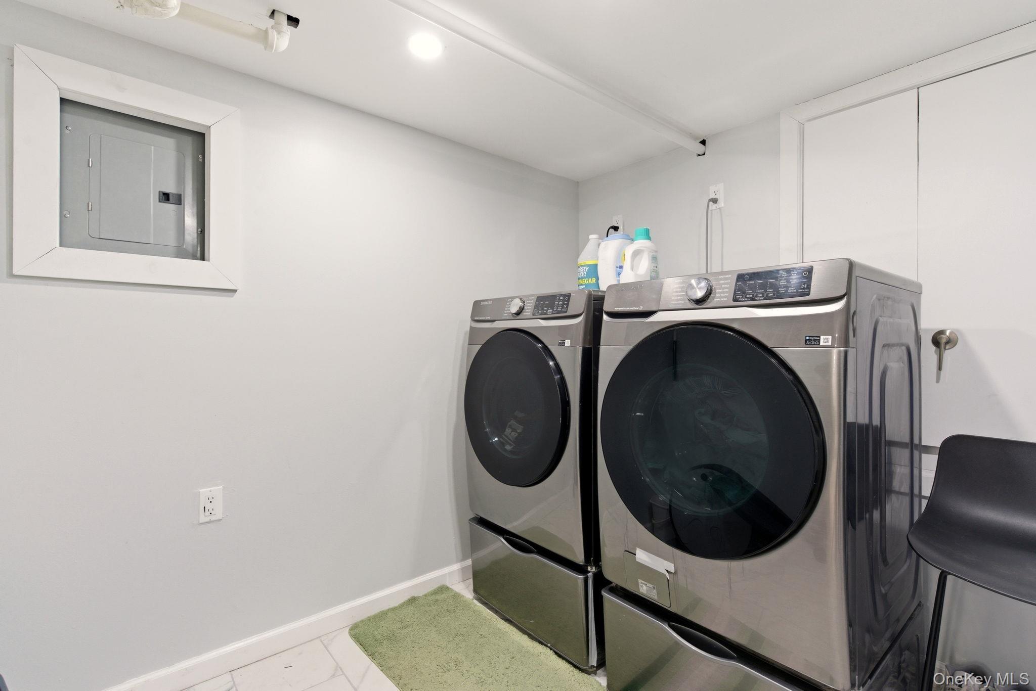 Single Family Hendrickson  Brooklyn, NY 11234, MLS-962079-21