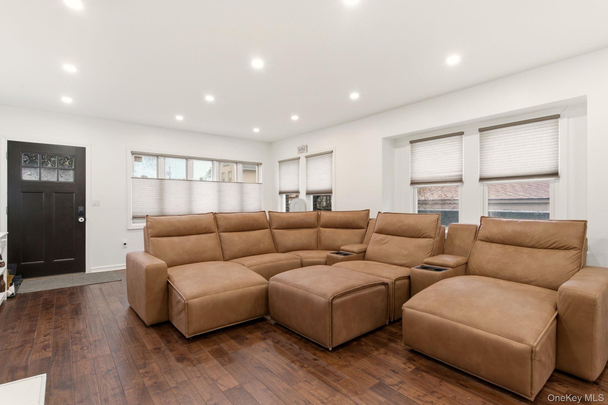 Single Family Hendrickson  Brooklyn, NY 11234, MLS-962079-3