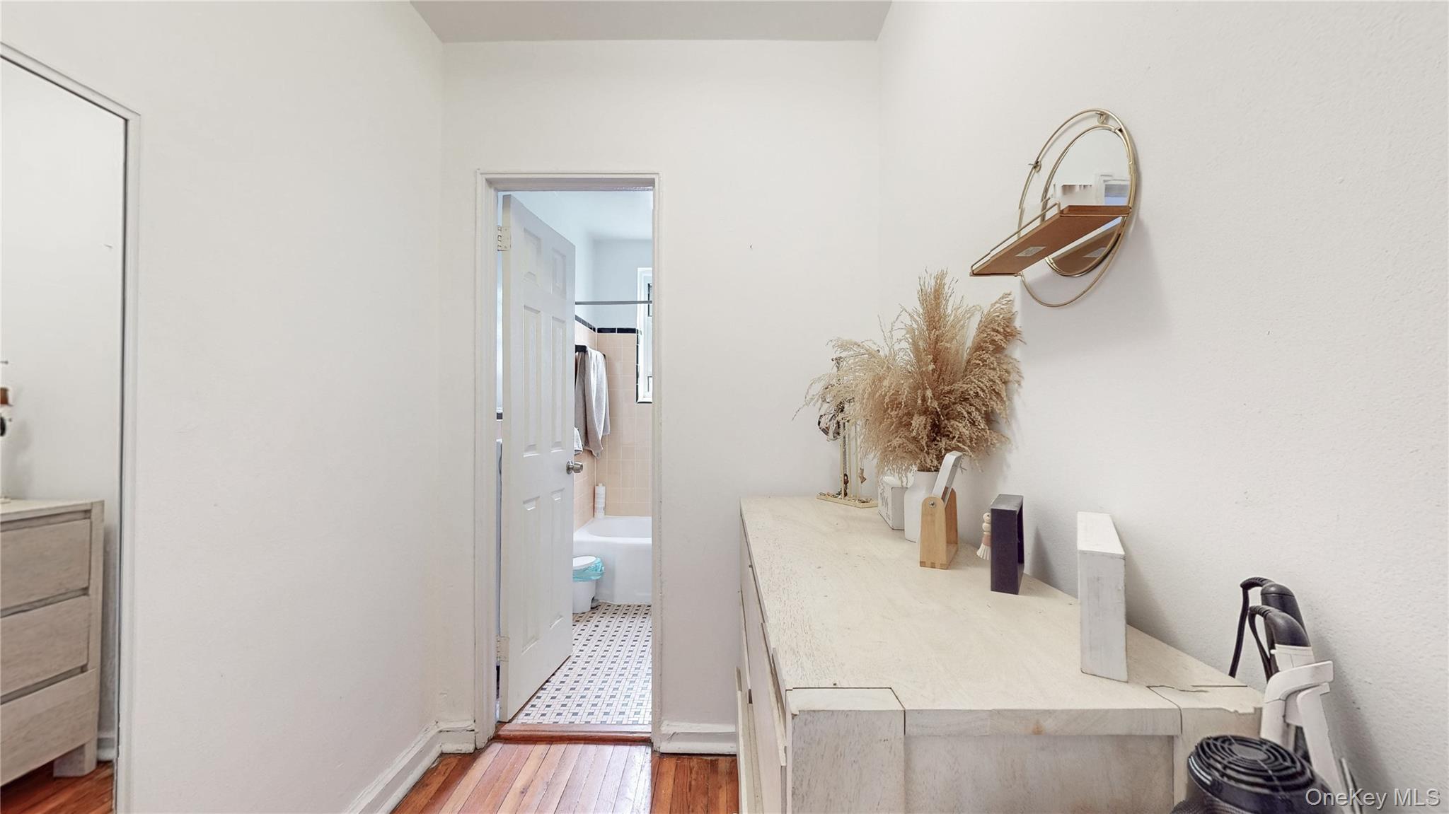 Apartment 64th  Queens, NY 11375, MLS-962080-17