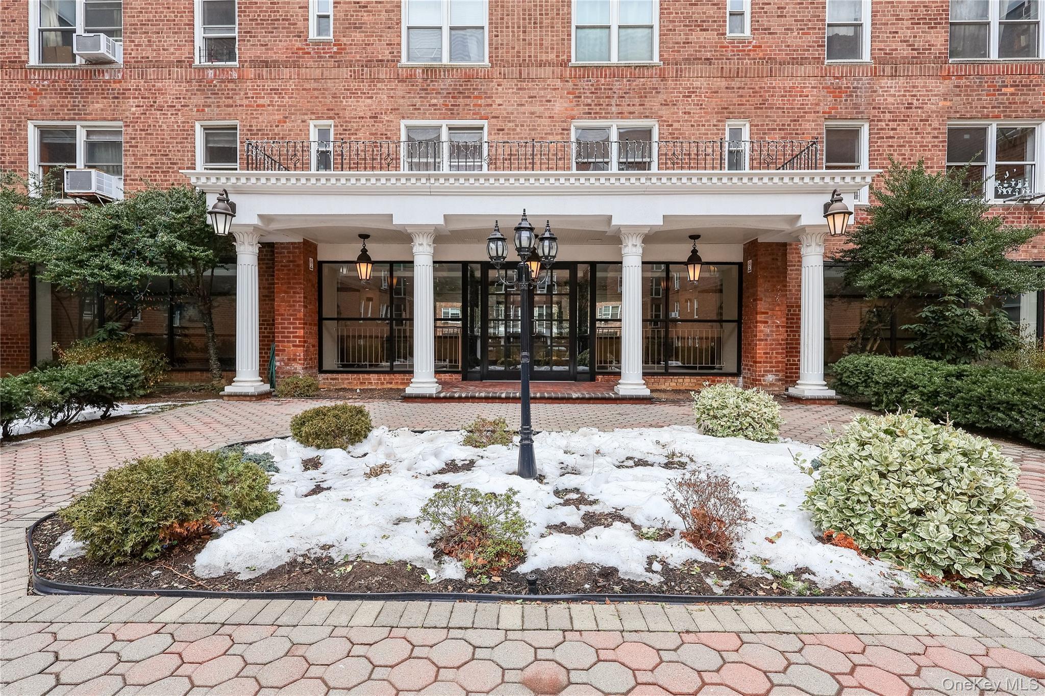 Apartment 64th  Queens, NY 11375, MLS-962080-3