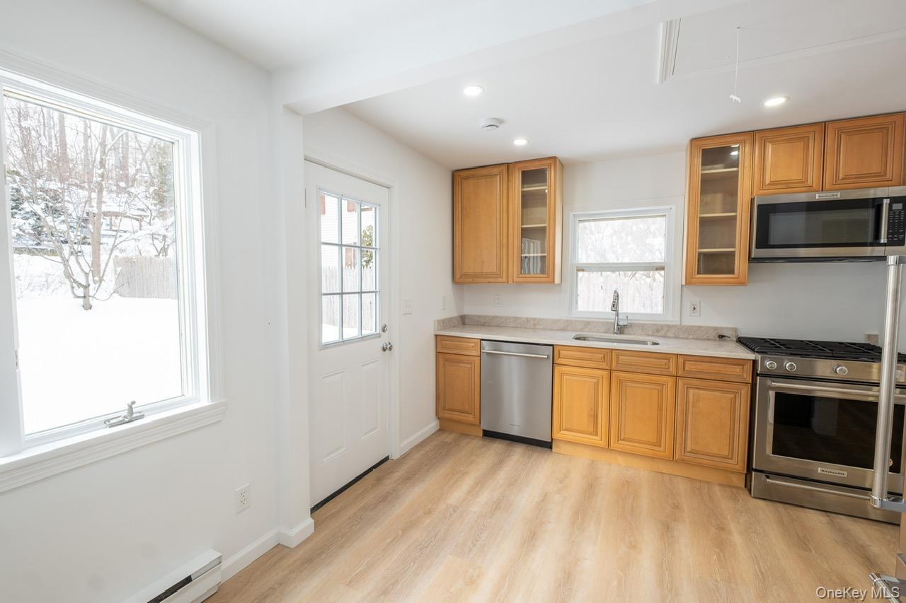 Single Family Lake Shore  Putnam County, NY 12563, MLS-962099-24