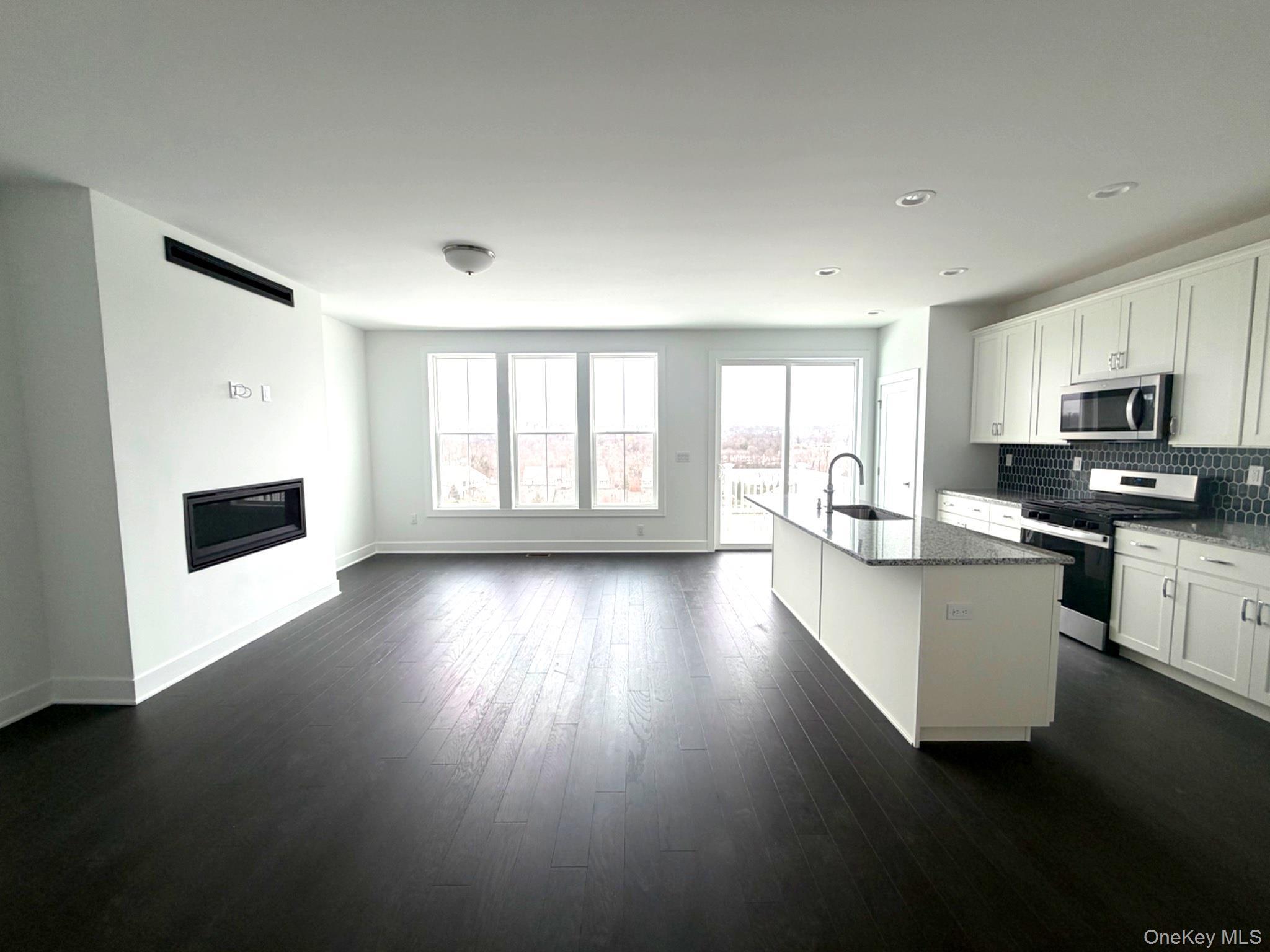 Condo Teaberry  Dutchess County, NY 12524, MLS-962117-2