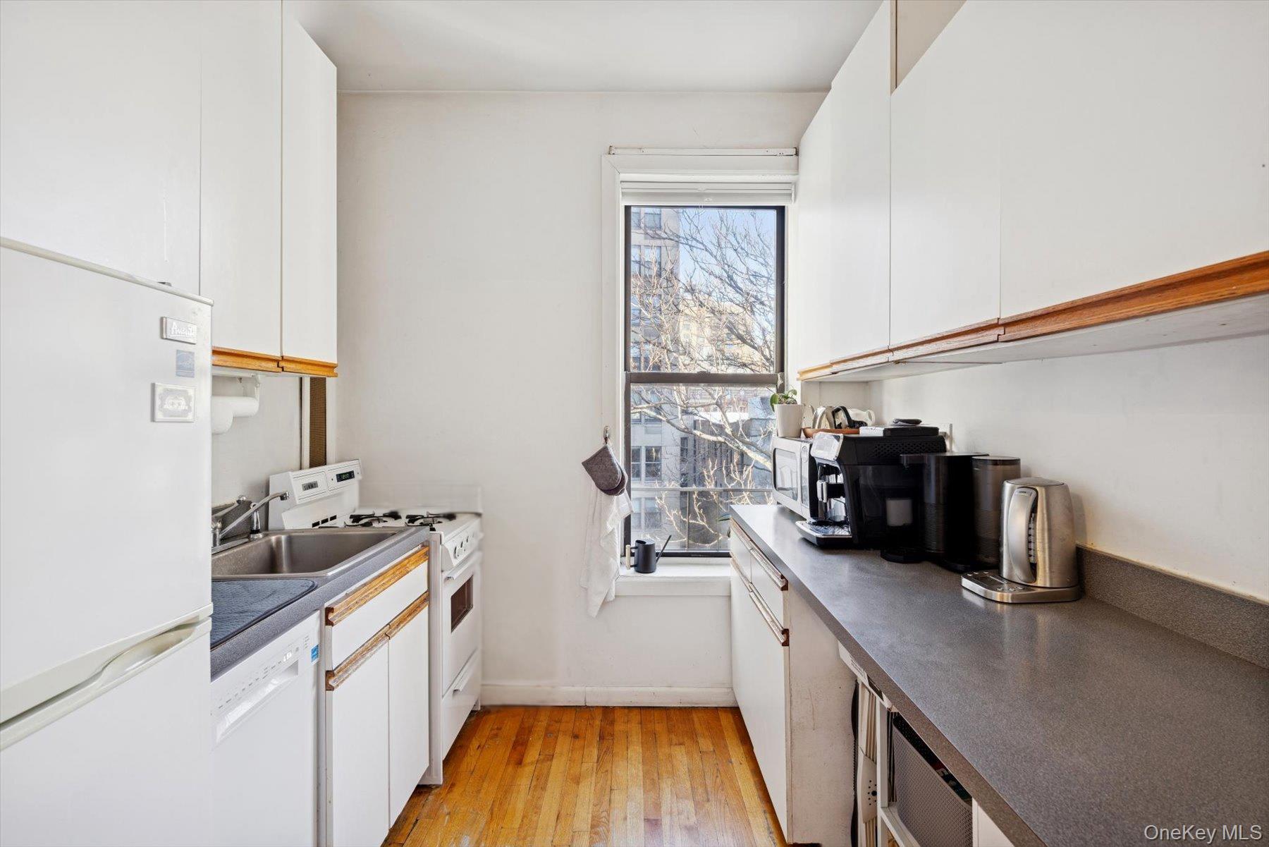 Coop 103rd Manhattan, NY 10025, MLS-962174-4