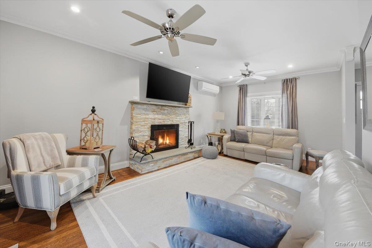 Single Family Agar  Bronx, NY 10465, MLS-962185-12