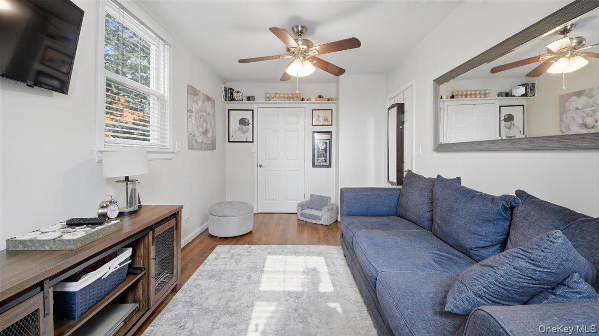 Single Family Agar  Bronx, NY 10465, MLS-962185-23