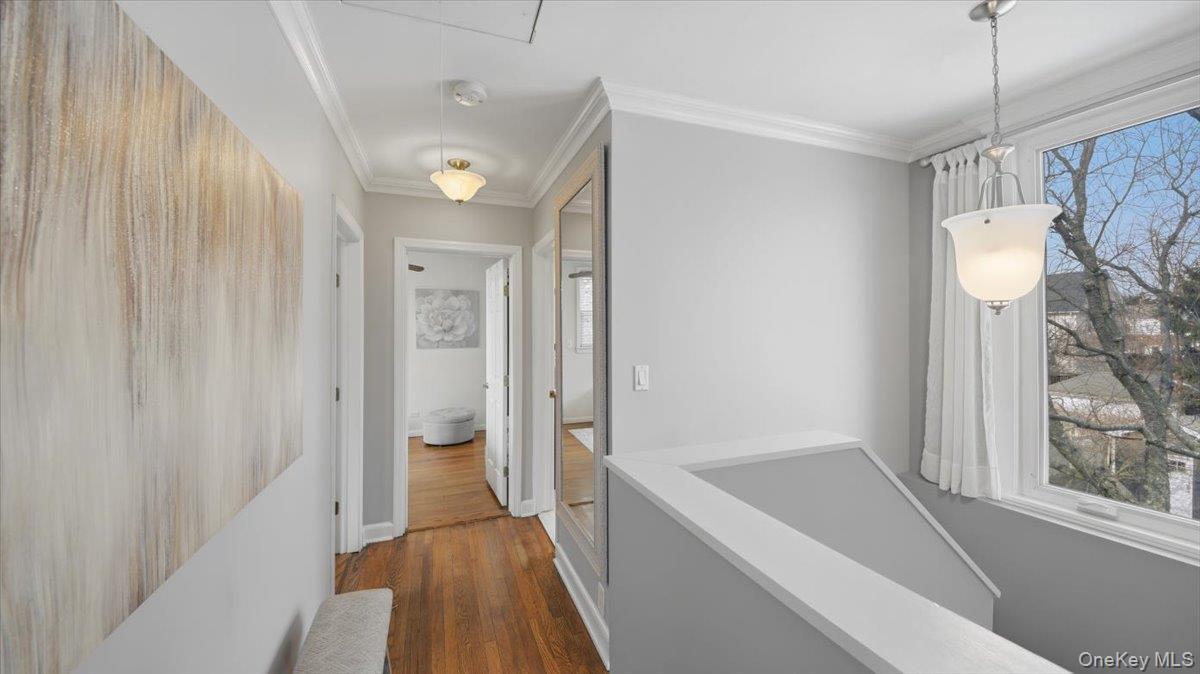 Single Family Agar  Bronx, NY 10465, MLS-962185-25