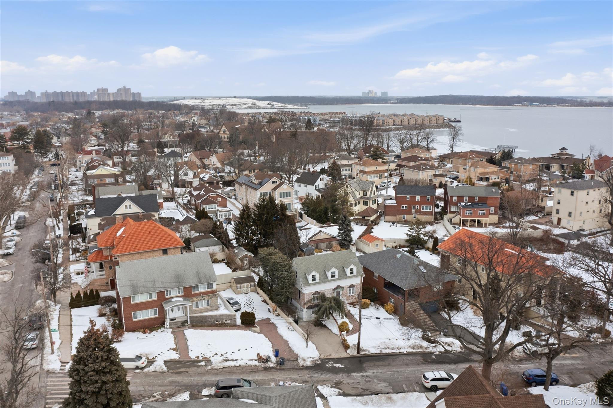 Single Family Agar  Bronx, NY 10465, MLS-962185-36