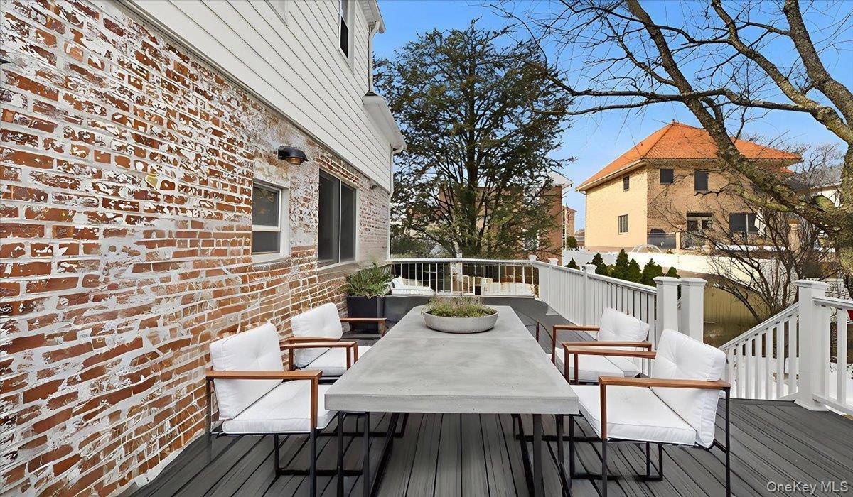 Single Family Agar  Bronx, NY 10465, MLS-962185-5