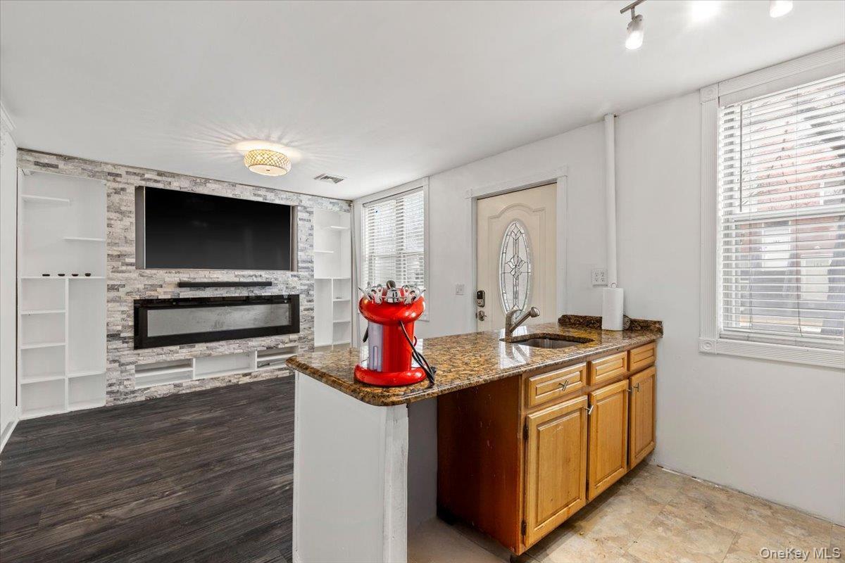 Single Family Sunset  Bronx, NY 10473, MLS-962201-10