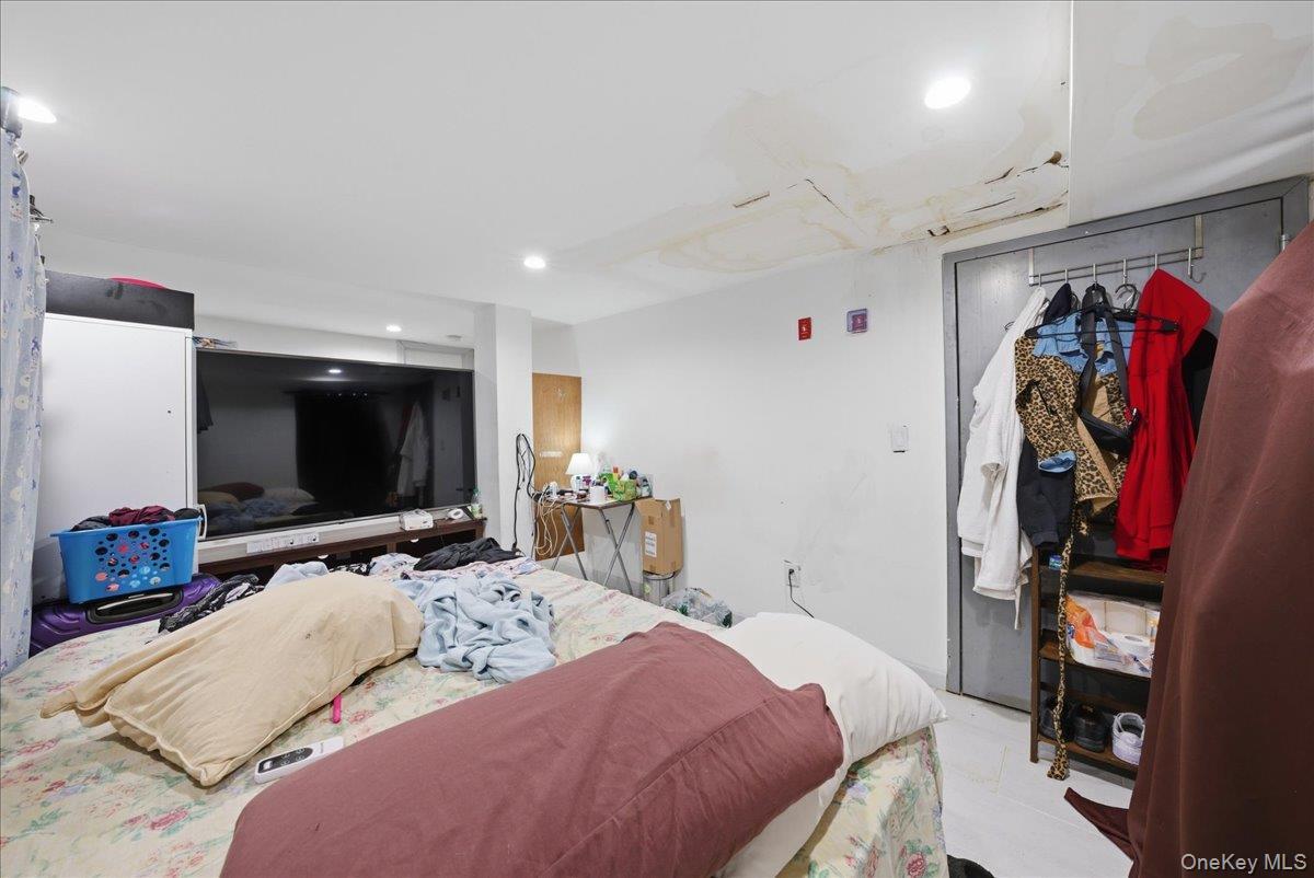 Single Family 193rd Queens, NY 11412, MLS-962214-16