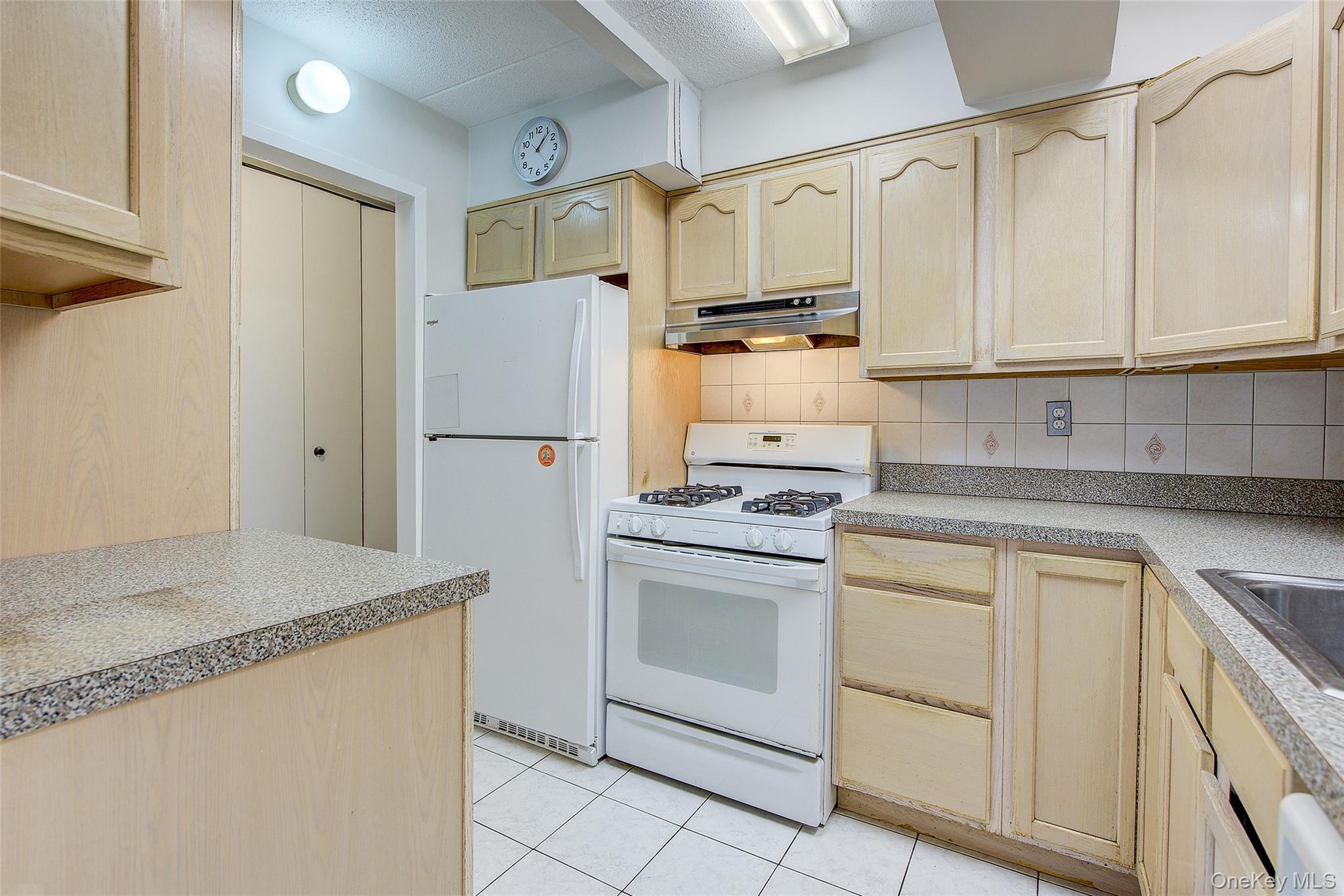 Condo 26th  Queens, NY 11360, MLS-962220-12