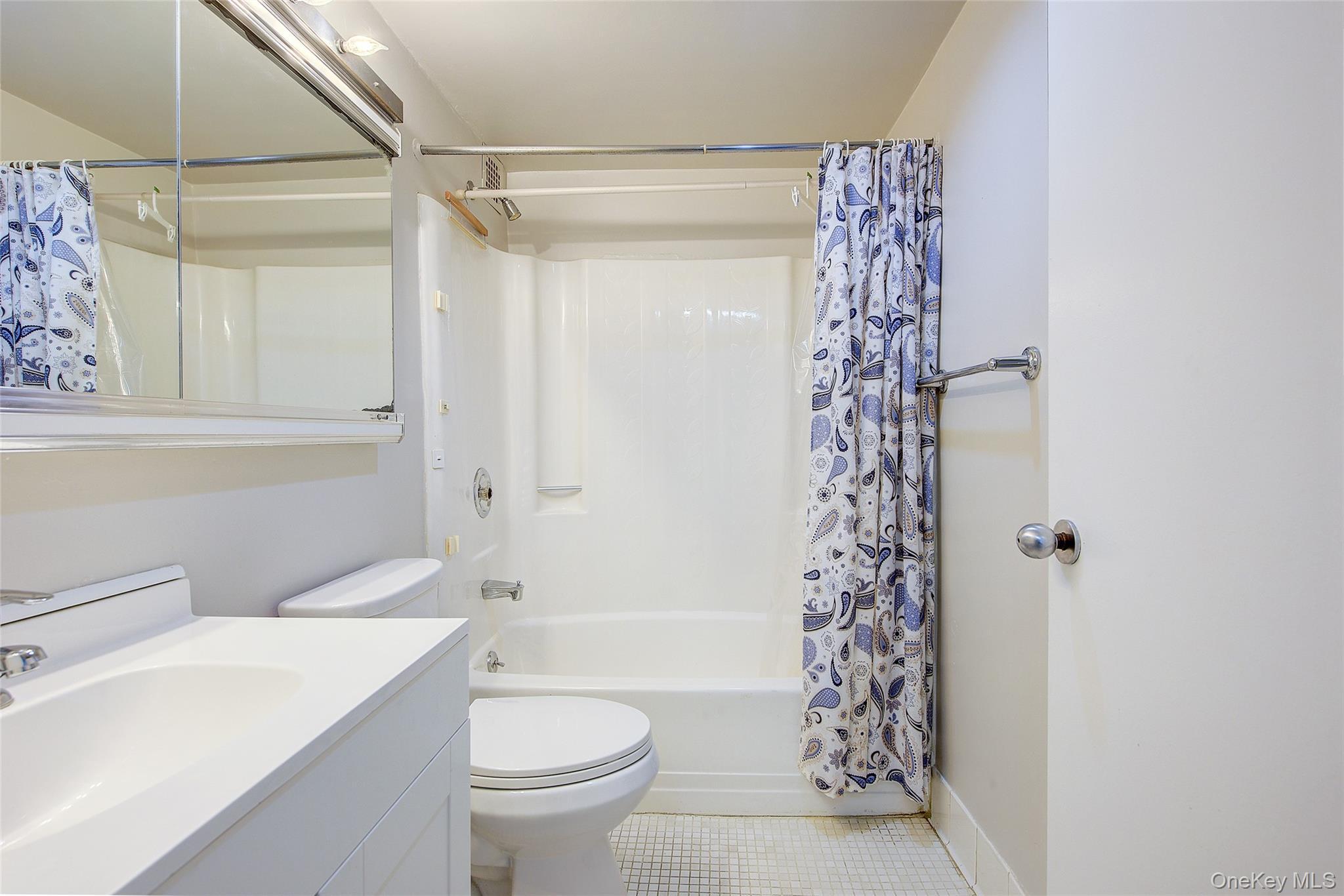 Condo 26th  Queens, NY 11360, MLS-962220-16