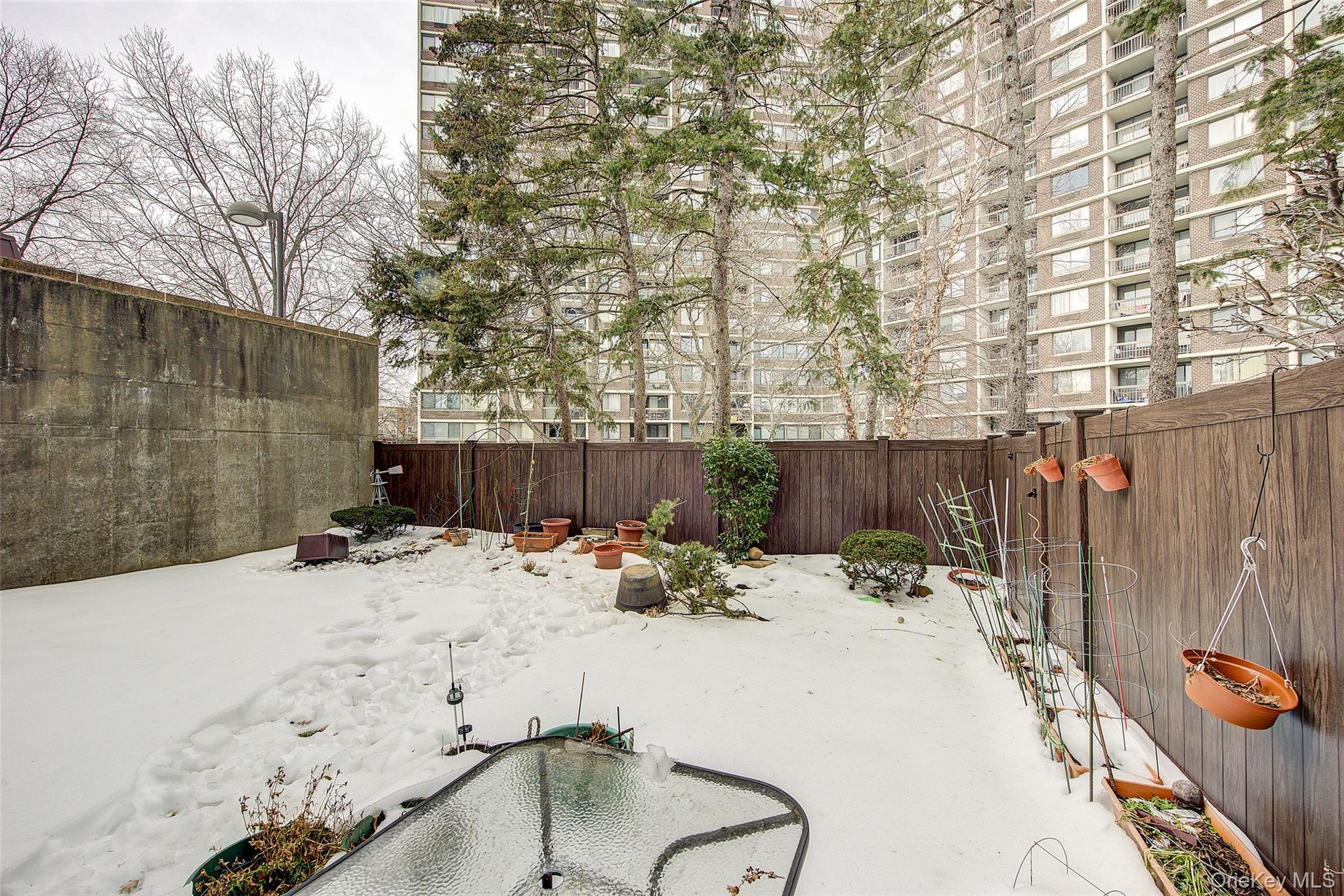 Condo 26th  Queens, NY 11360, MLS-962220-27