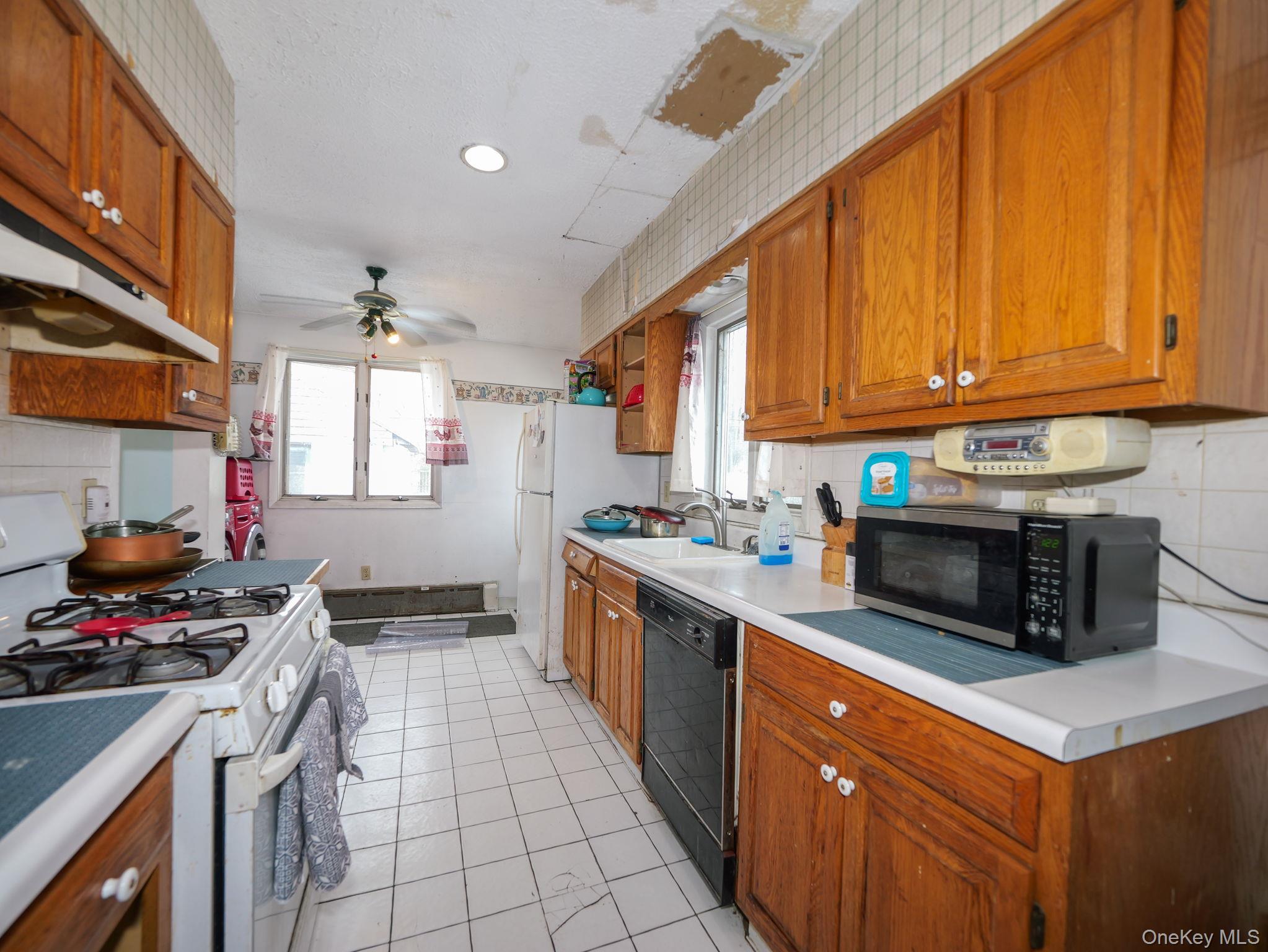 Single Family South  Orange County, NY 12550, MLS-962226-14