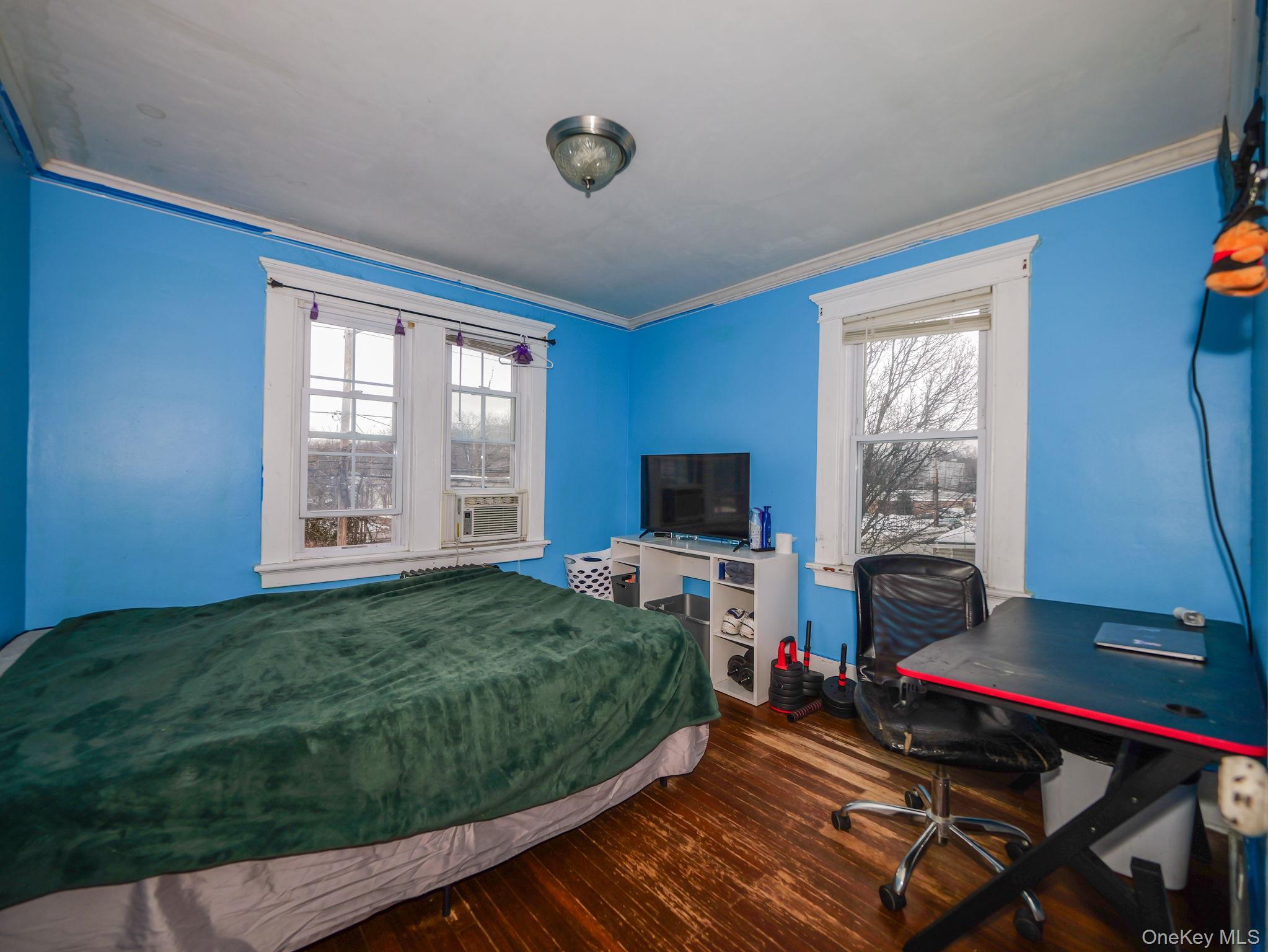 Single Family South  Orange County, NY 12550, MLS-962226-32