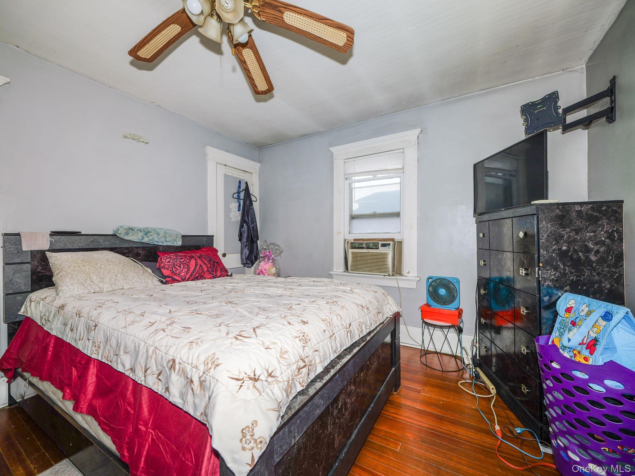 Single Family South  Orange County, NY 12550, MLS-962226-35