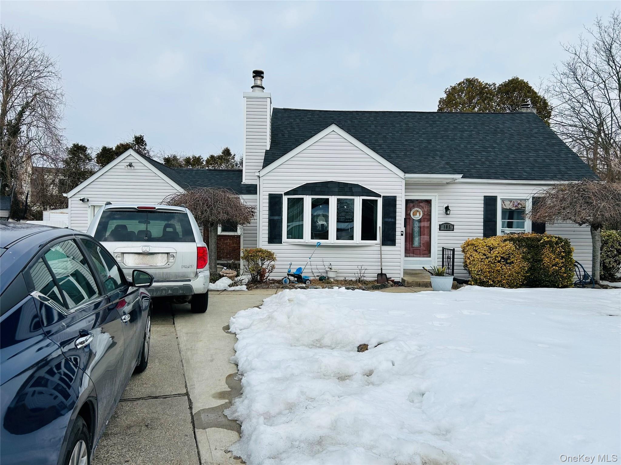 Single Family Vesper  Suffolk County, NY 11702, MLS-962239-2