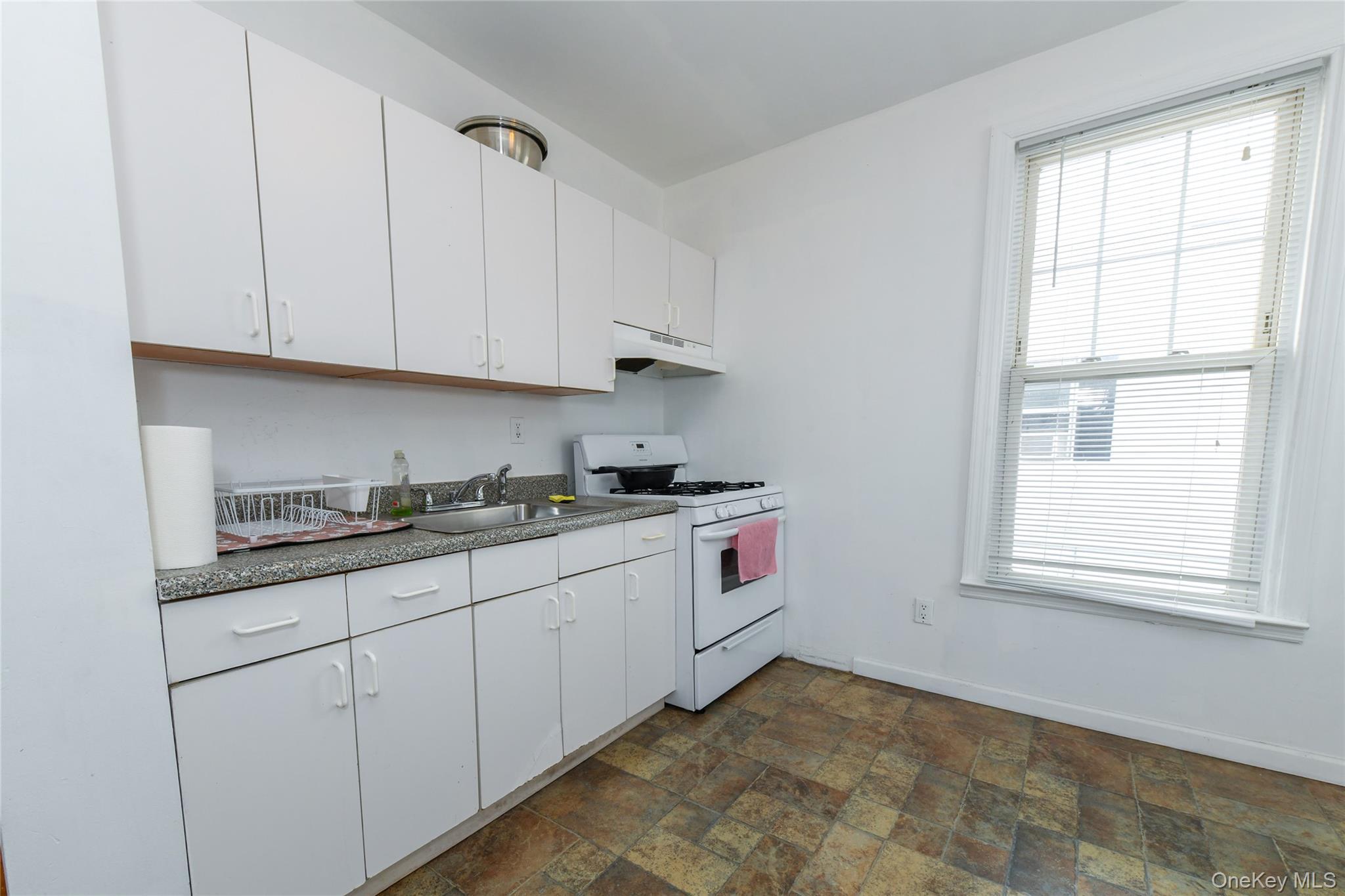 Single Family 85th  Queens, NY 11421, MLS-962295-25