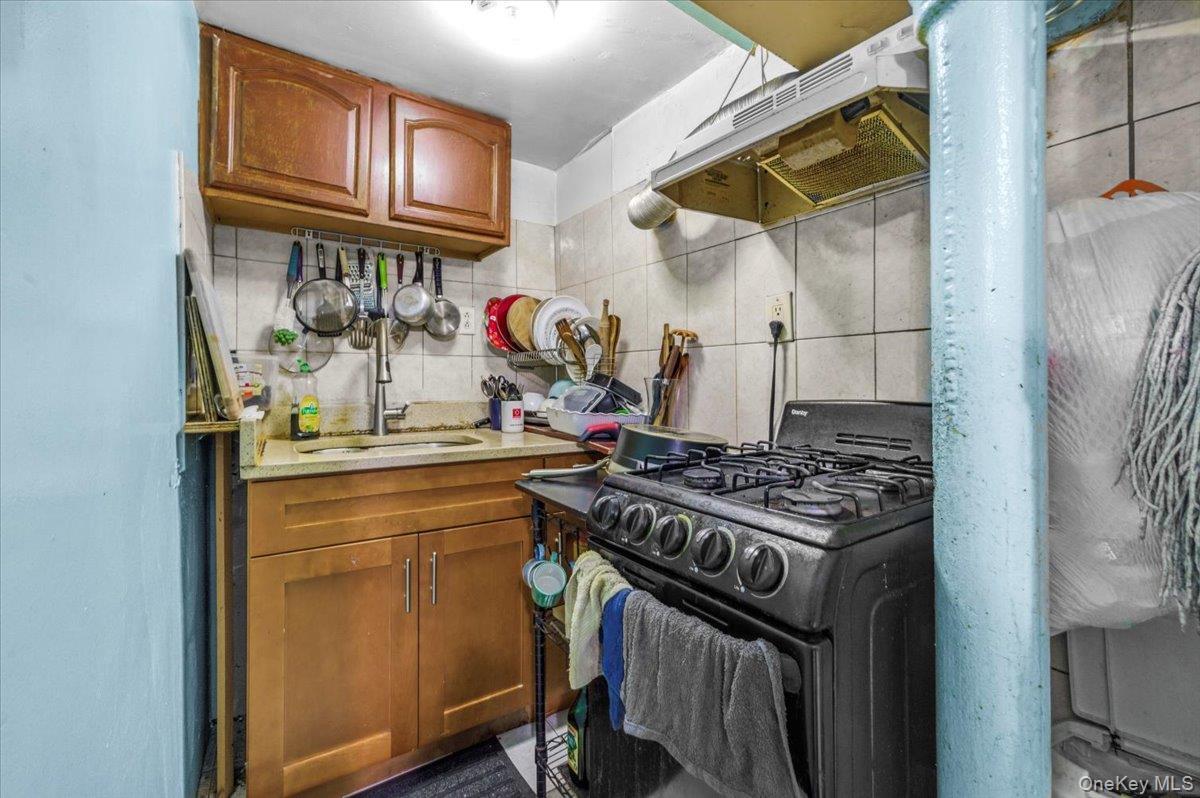 Single Family Highland  Queens, NY 11432, MLS-962316-15