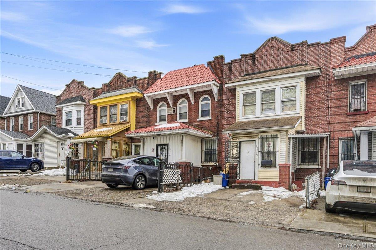 Single Family Highland  Queens, NY 11432, MLS-962316-2