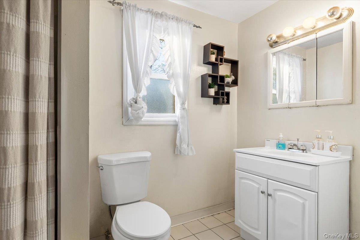 Single Family Taylor Bronx, NY 10473, MLS-962321-12