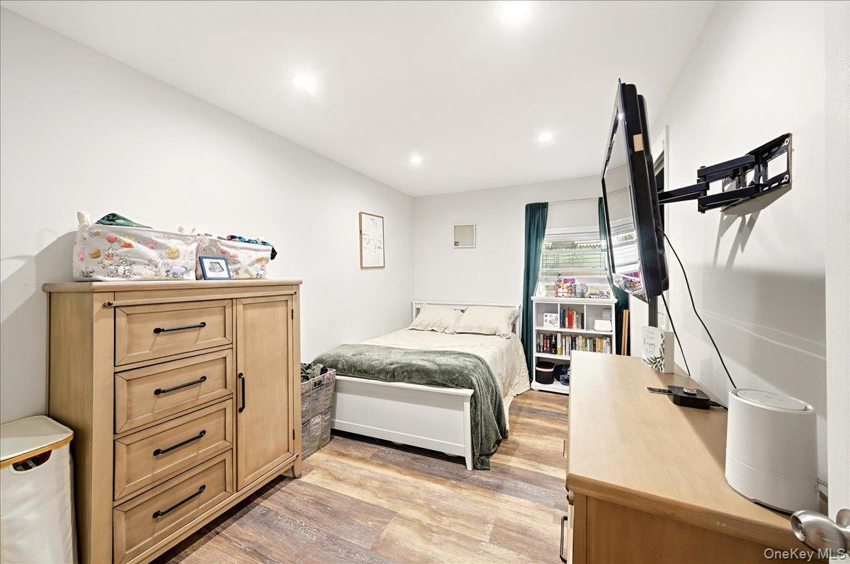 Coop Edgewater  Bronx, NY 10465, MLS-962330-15