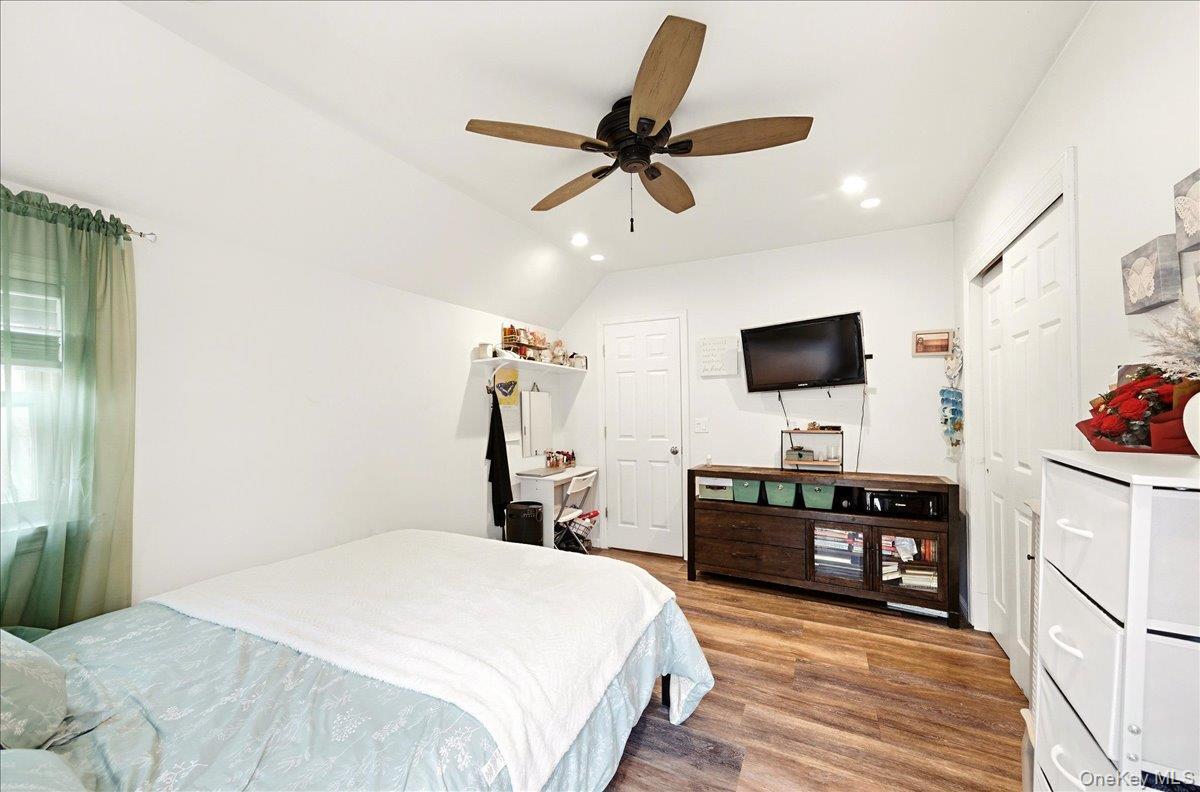 Coop Edgewater  Bronx, NY 10465, MLS-962330-17