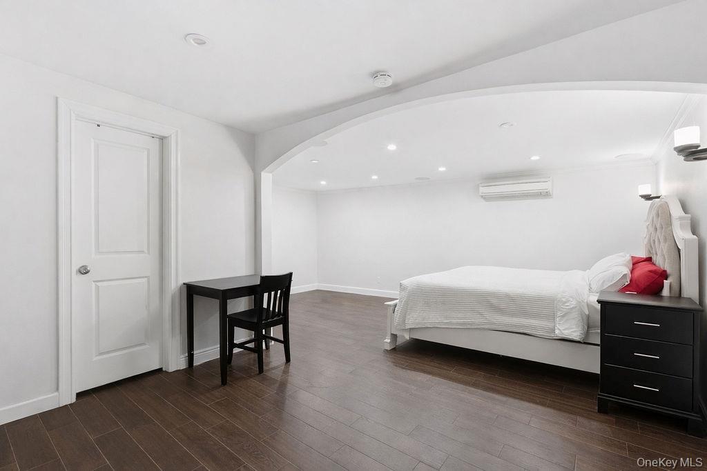 Single Family 85th  Queens, NY 11414, MLS-962332-11