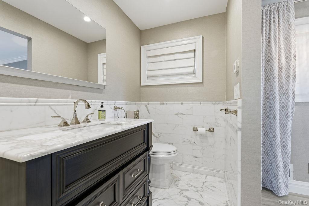 Single Family 80th Queens, NY 11414, MLS-962352-10