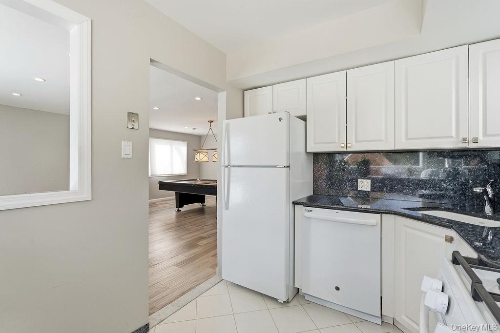 Single Family 80th Queens, NY 11414, MLS-962352-16