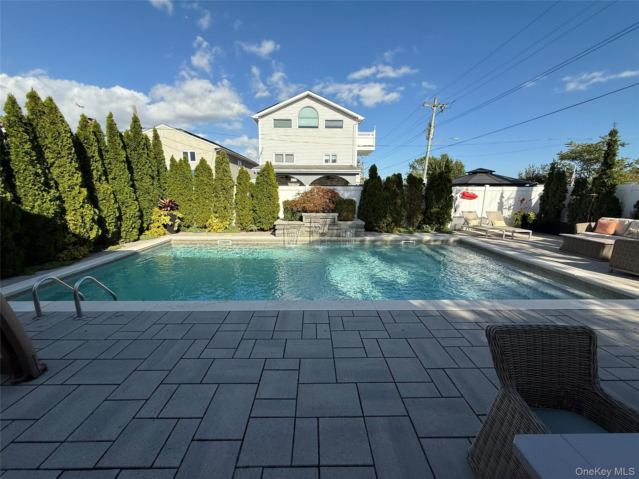 Single Family 80th Queens, NY 11414, MLS-962352-24