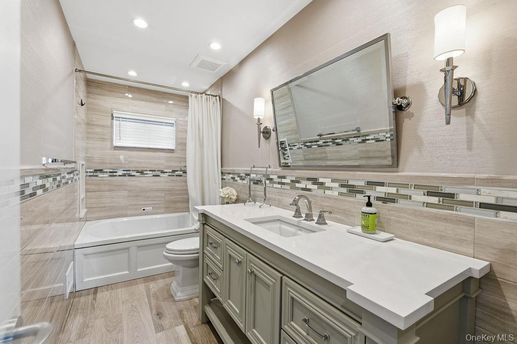 Single Family 80th Queens, NY 11414, MLS-962352-5