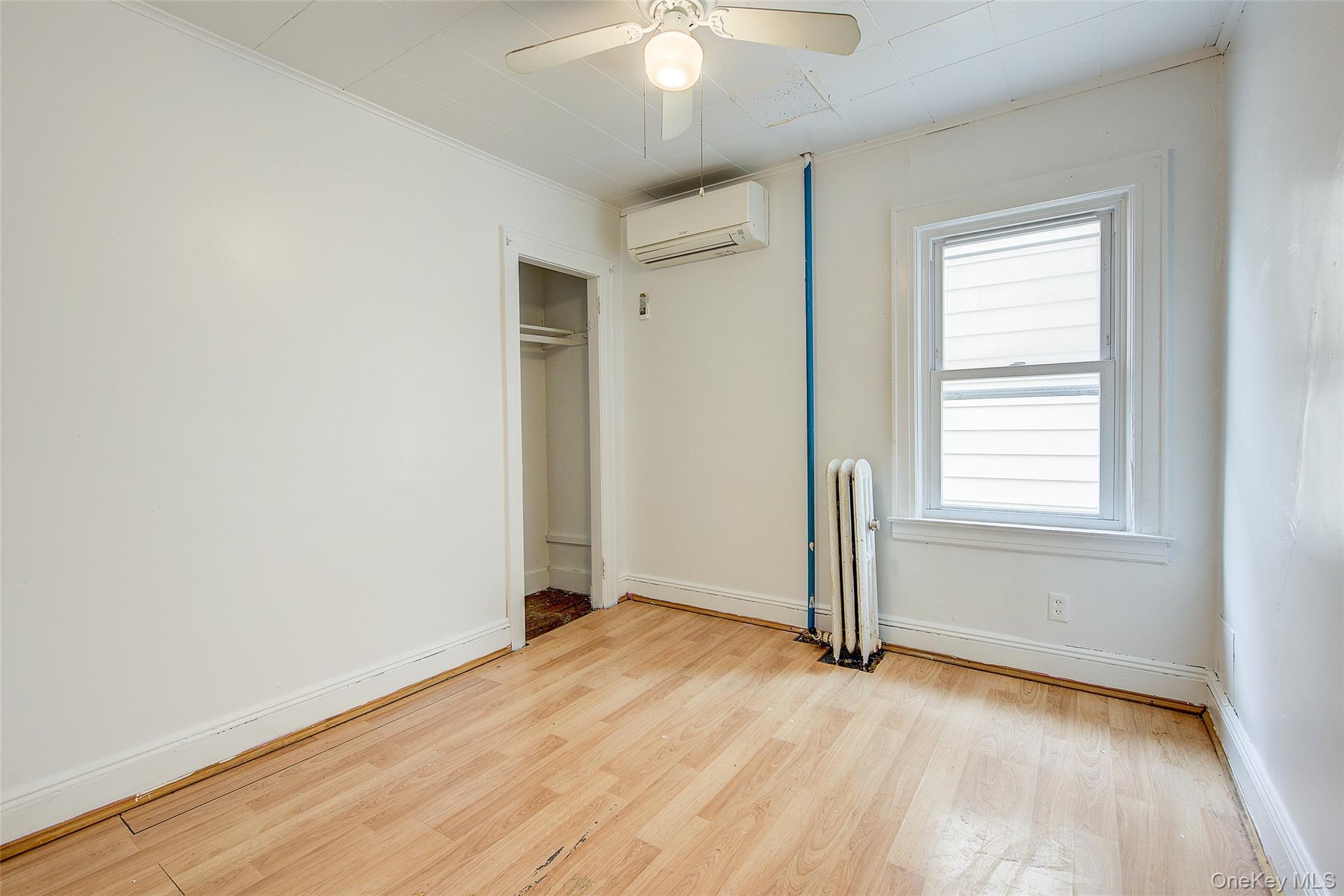 Single Family 184th  Queens, NY 11423, MLS-962364-25