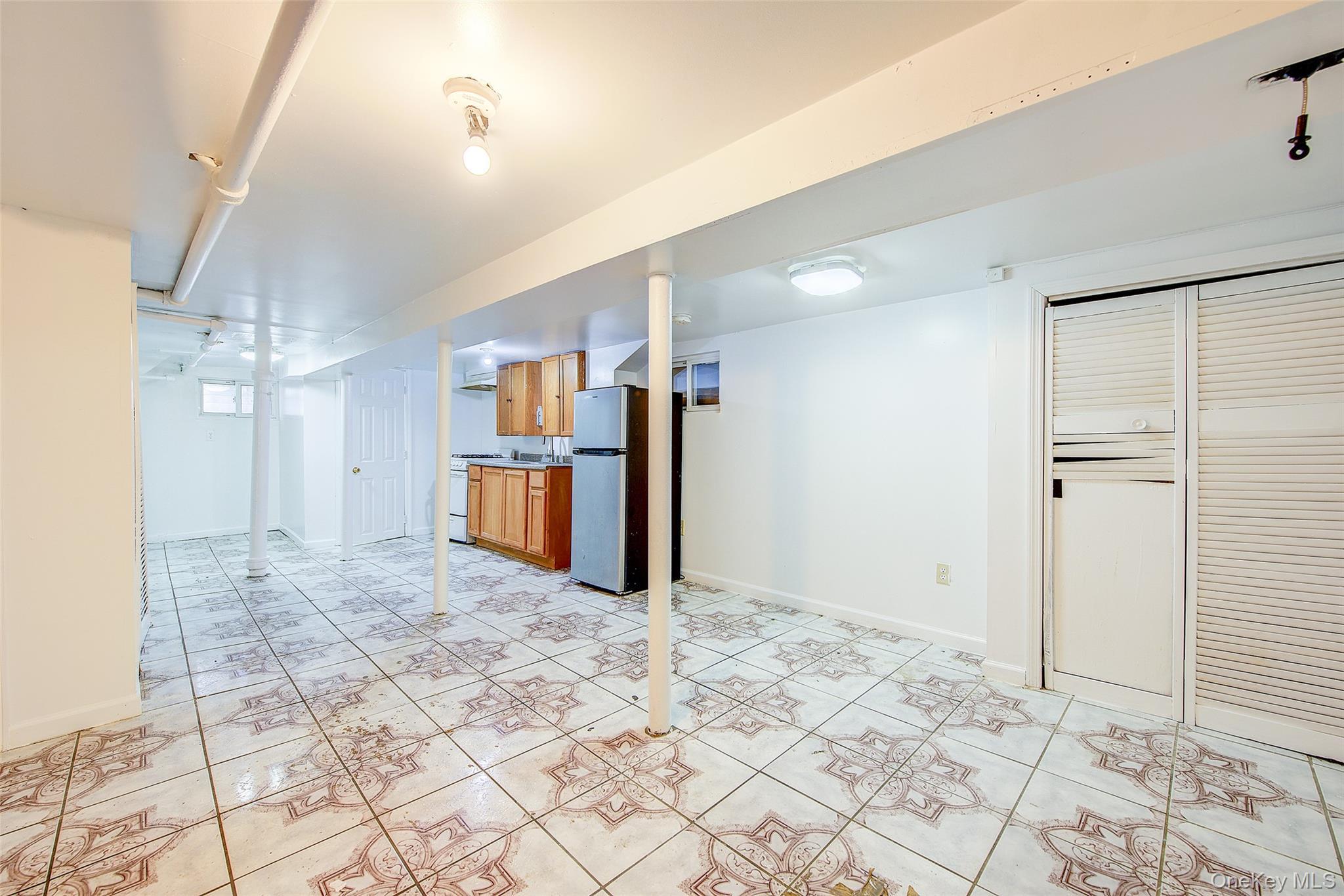 Single Family 184th  Queens, NY 11423, MLS-962364-35