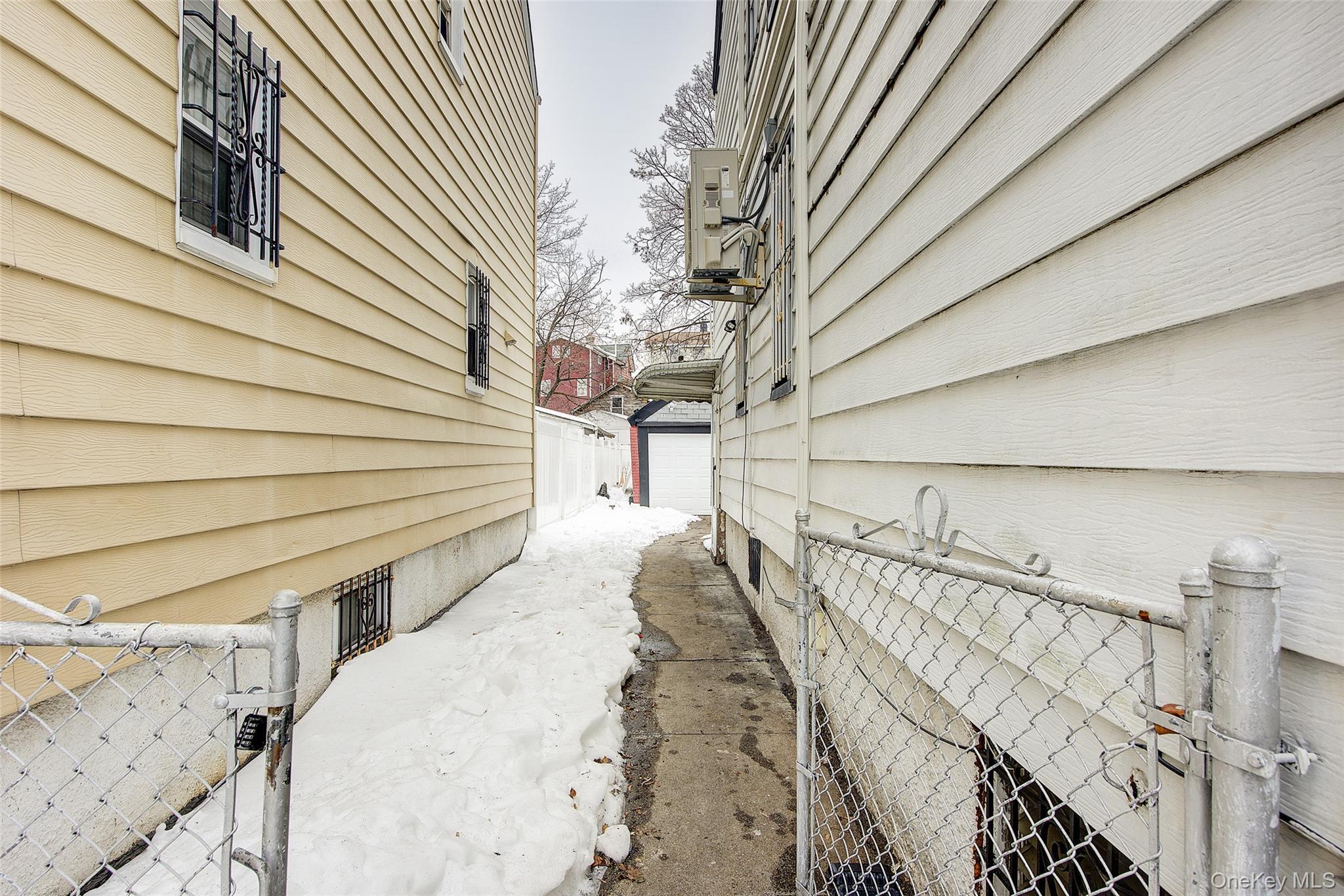 Single Family 184th  Queens, NY 11423, MLS-962364-39