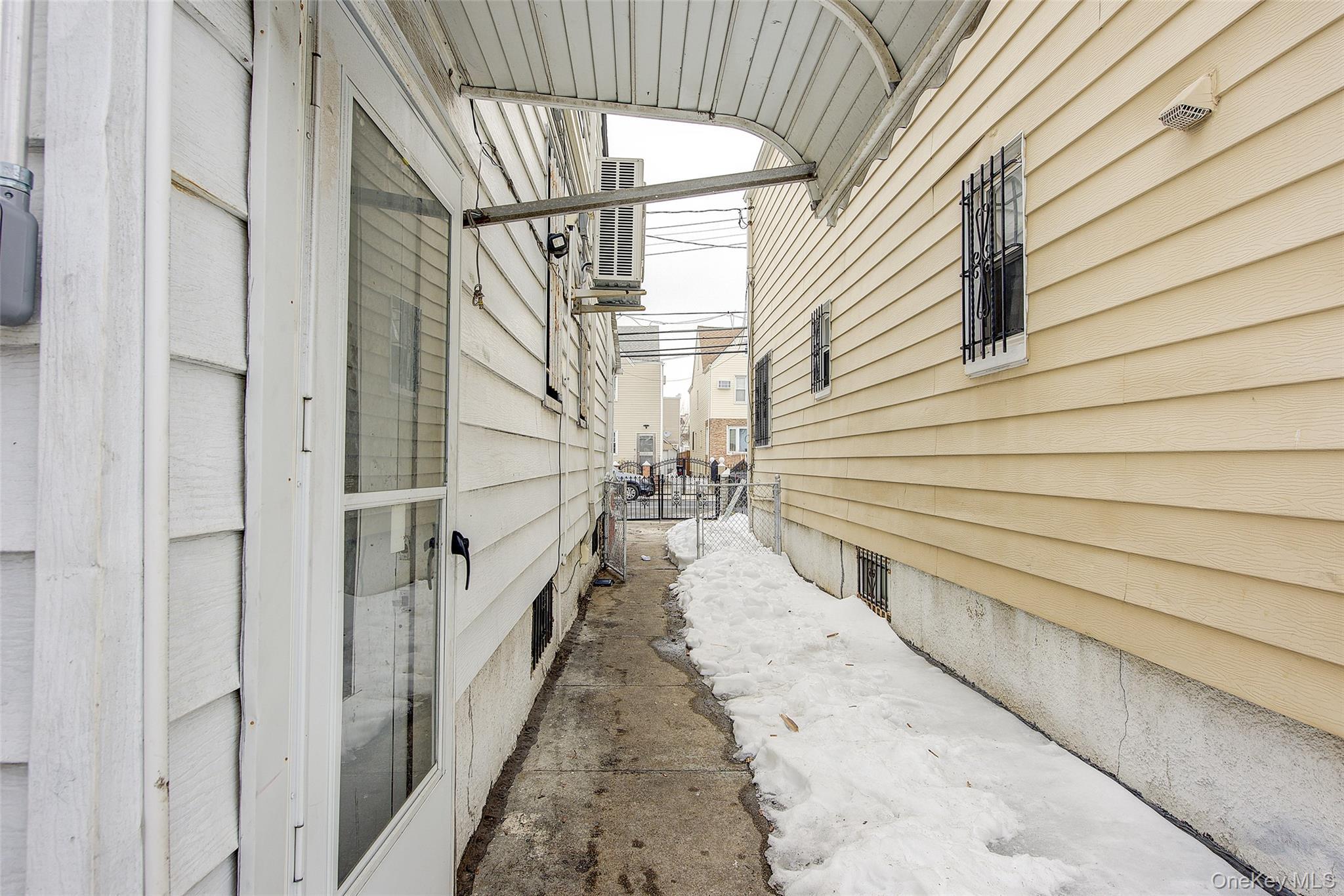 Single Family 184th  Queens, NY 11423, MLS-962364-40