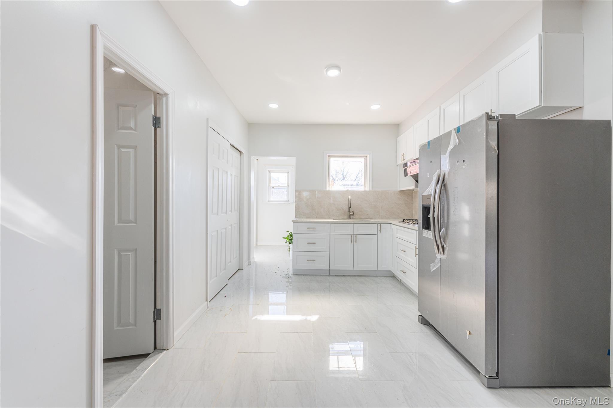 Single Family 50th  Queens, NY 11364, MLS-962381-10