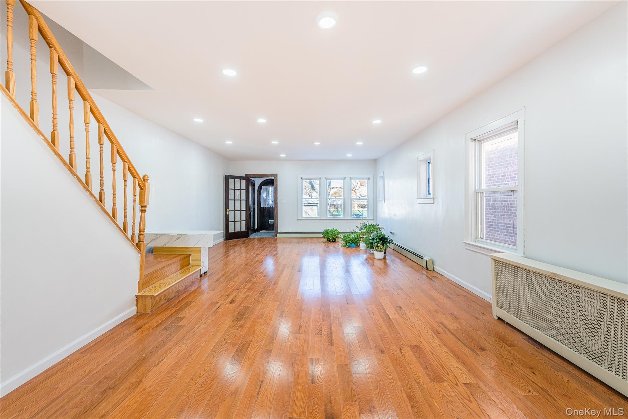 Single Family 50th  Queens, NY 11364, MLS-962381-4