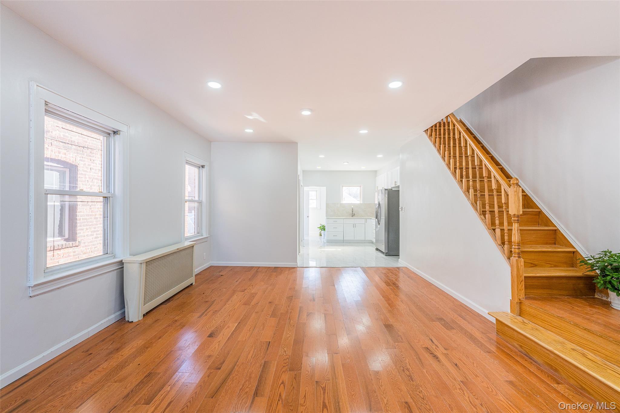 Single Family 50th  Queens, NY 11364, MLS-962381-5