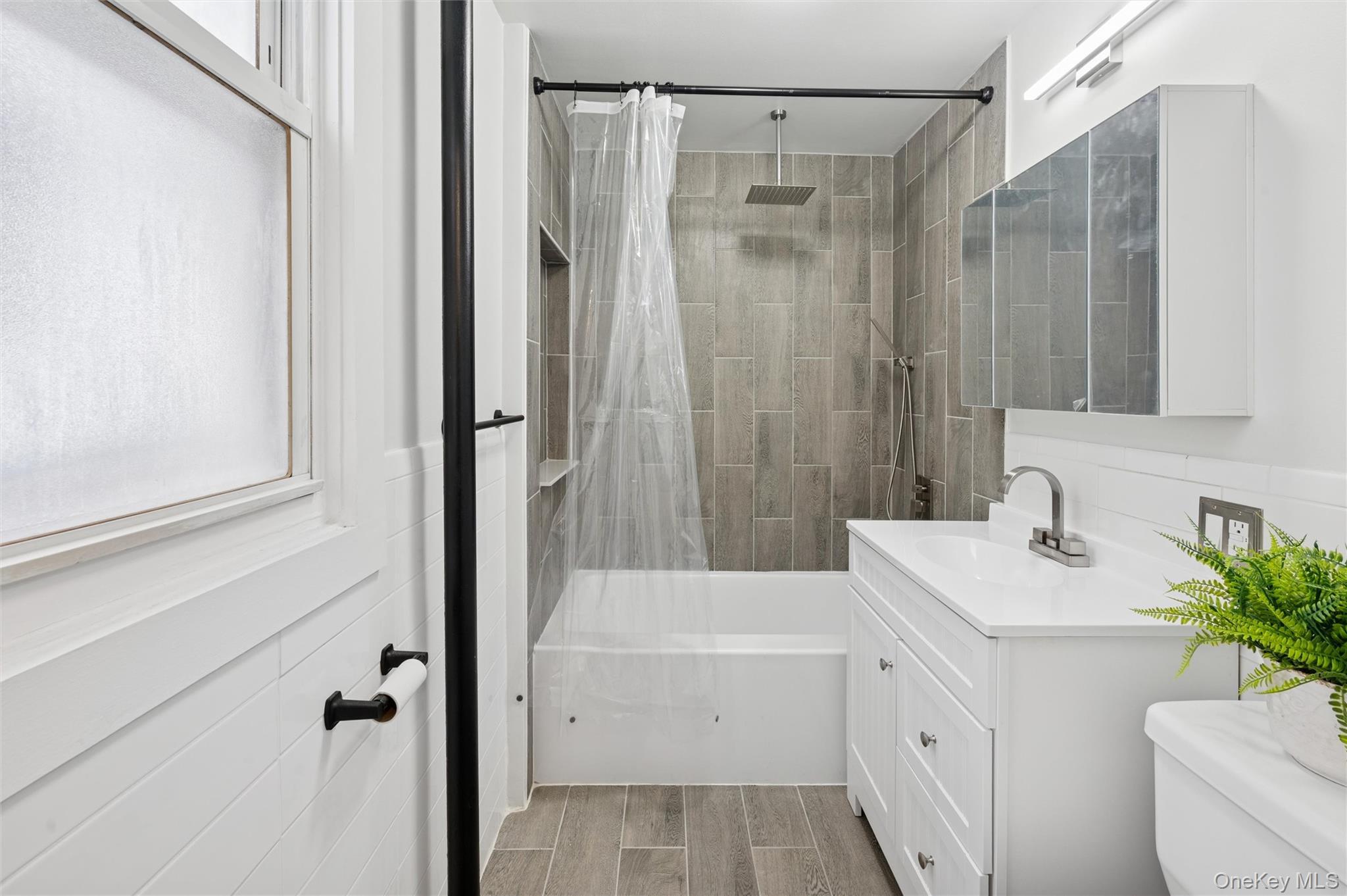 Single Family Sackett  Bronx, NY 10462, MLS-962424-15