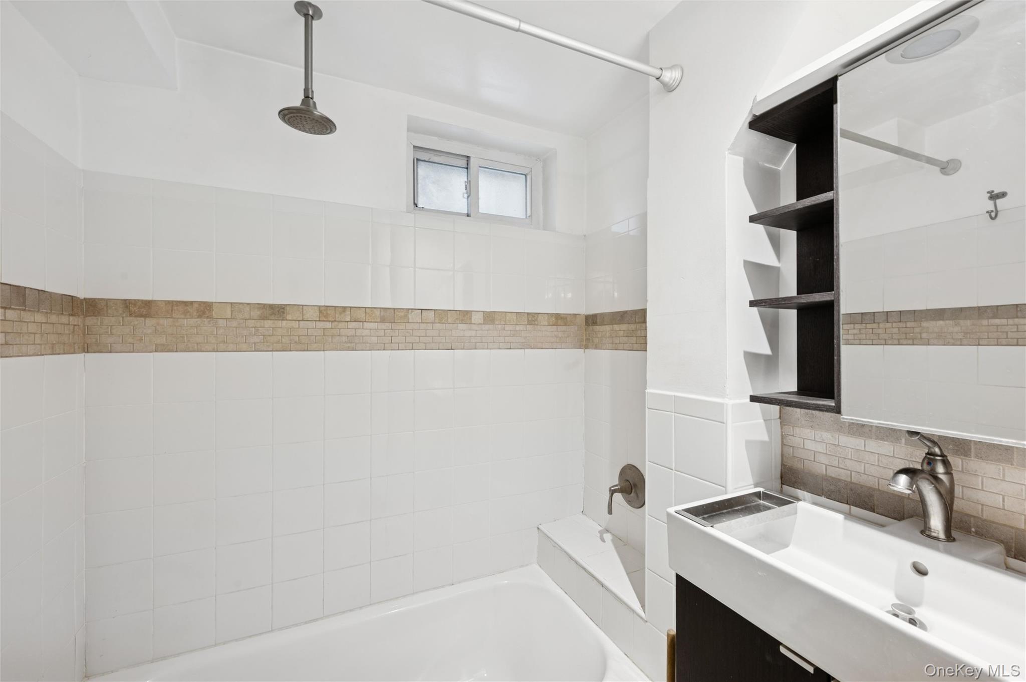 Single Family Sackett  Bronx, NY 10462, MLS-962424-18