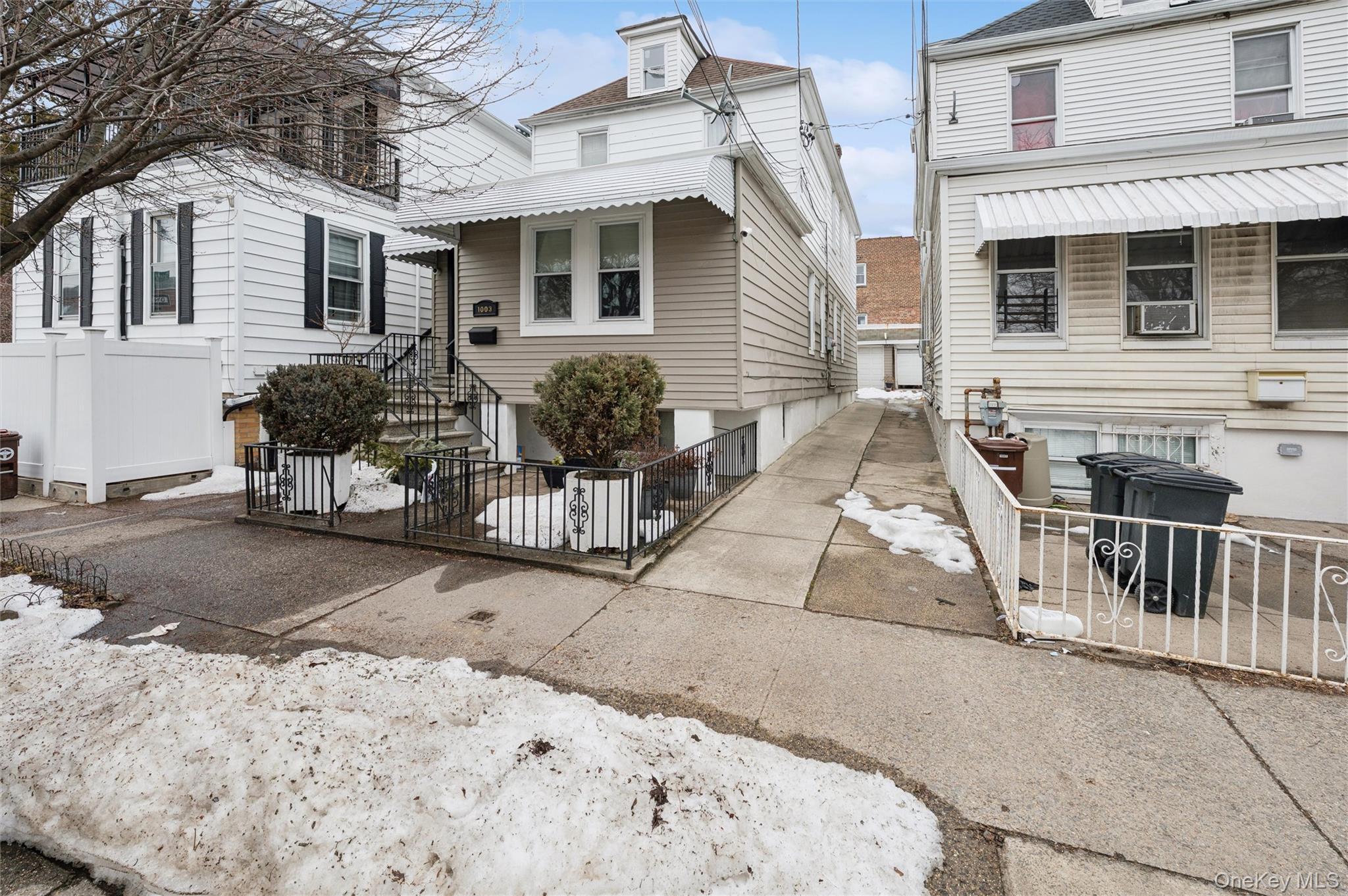 Single Family Sackett  Bronx, NY 10462, MLS-962424-2