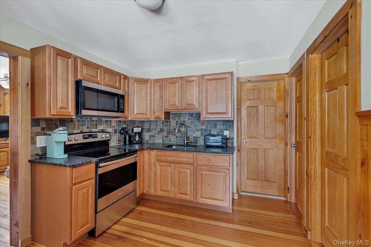 Single Family Route 9 Warren County, NY 12845, MLS-962444-21
